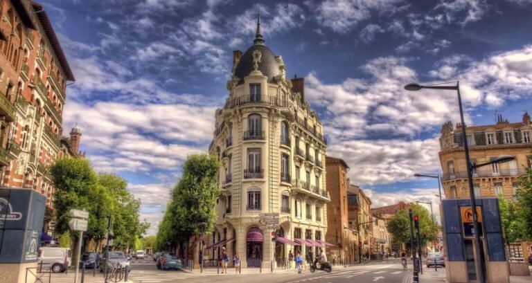 Structured and discreet luxury property acquisition process in France