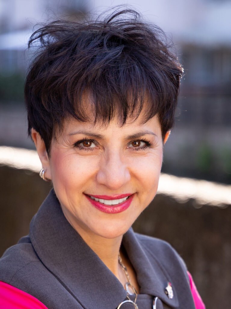 Luxury property advisor in France offering exclusive buyer access