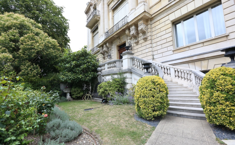 Prestigious residential homes and quiet streets in Avenue Foch Paris 16th arrondissementPrestigious residential homes and quiet streets in Avenue Foch Paris 16th arrondissement