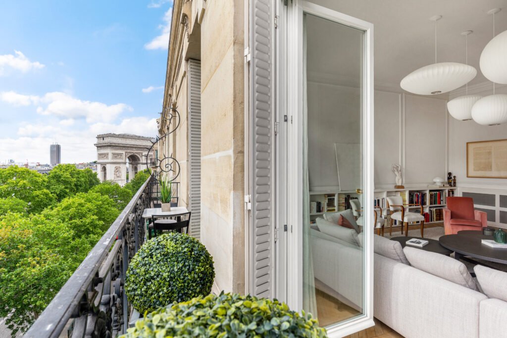 Luxury real estate market insights for Paris 8th arrondissement
