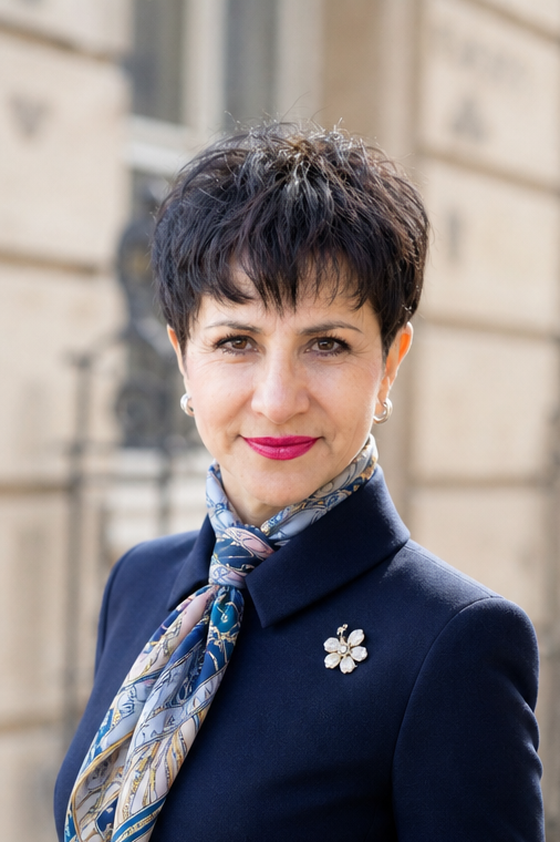 Private luxury property advisory consultation for Paris real estate buyers